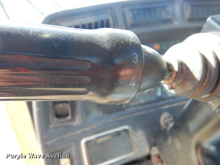 image for item IY9668 2003 John Deere 544H  wheel loader