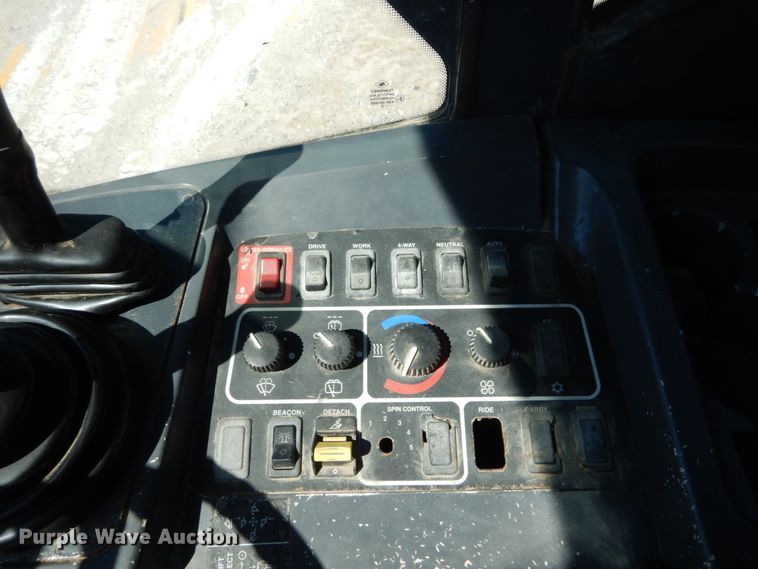 image for item IY9668 2003 John Deere 544H  wheel loader