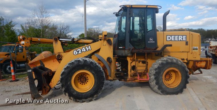 image for item IY9673 John Deere 624H  wheel loader