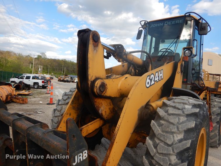 image for item IY9673 John Deere 624H  wheel loader