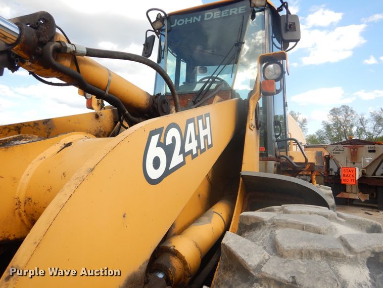 image for item IY9673 John Deere 624H  wheel loader
