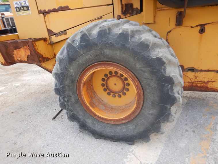 image for item IY9673 John Deere 624H  wheel loader