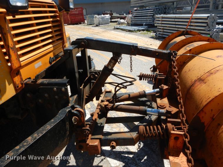 image for item IY9674 2002 International 4900  dump truck