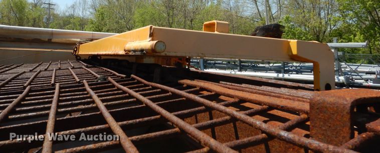 image for item IY9674 2002 International 4900  dump truck