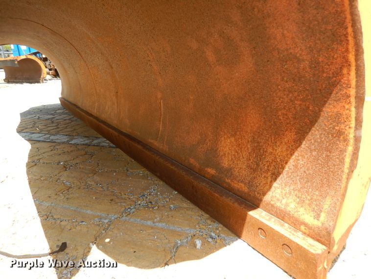 image for item IY9676 2002 International 4900  dump truck