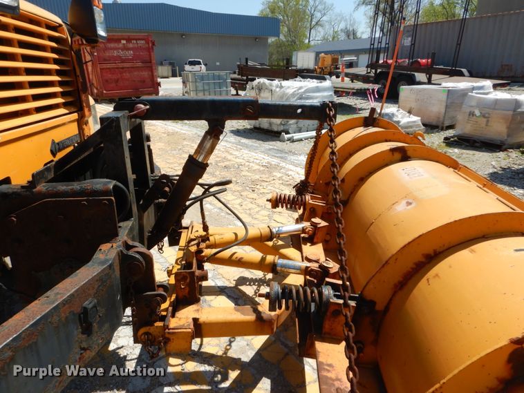 image for item IY9676 2002 International 4900  dump truck