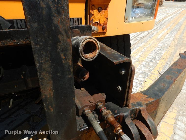 image for item IY9676 2002 International 4900  dump truck