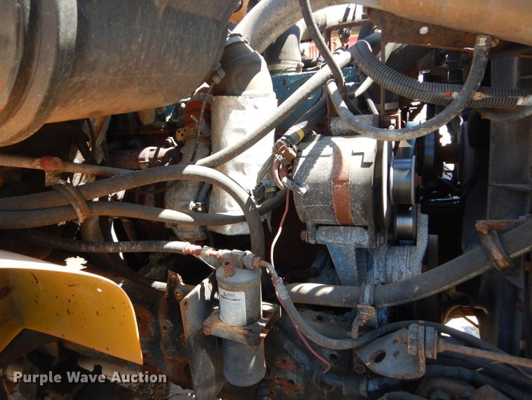 image for item IY9676 2002 International 4900  dump truck