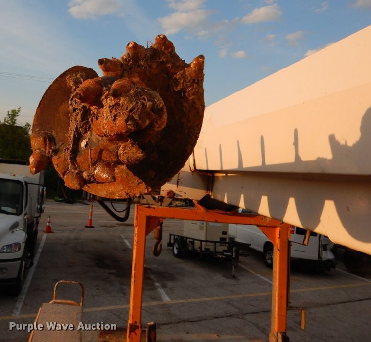 image for item IY9681 2006 International 7400  digger derrick truck