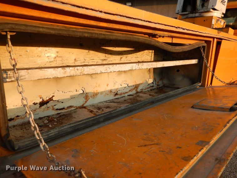 image for item IY9681 2006 International 7400  digger derrick truck