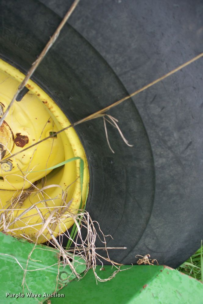 image for item BI9777 1980 John Deere 6620  combine