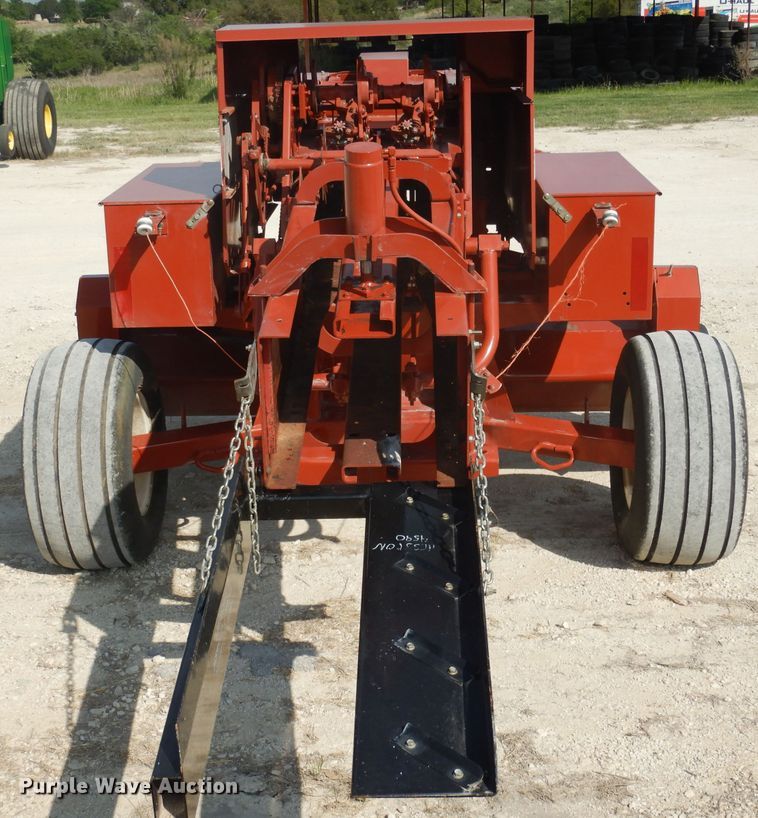 image for item DF2657 2005 Hesston 4590  small square baler