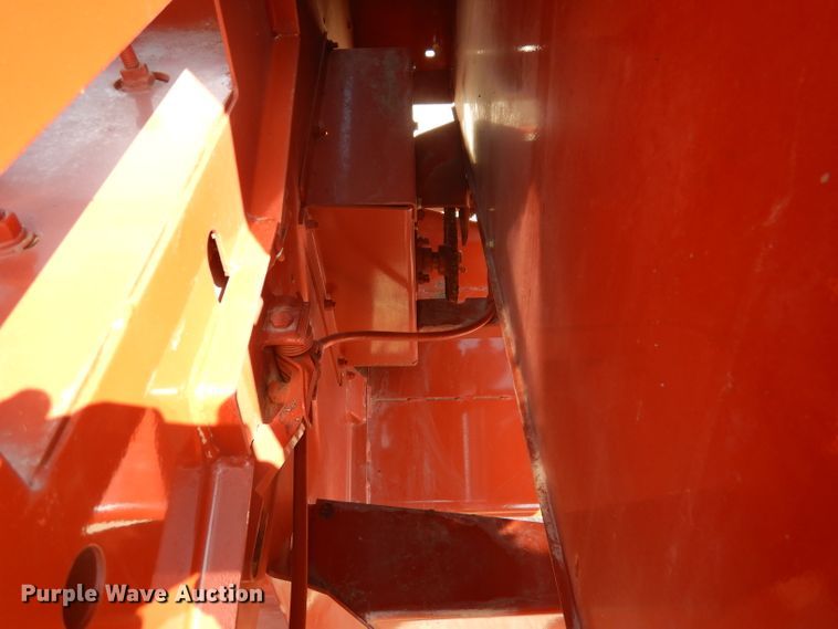 image for item DF2657 2005 Hesston 4590  small square baler