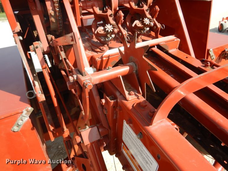 image for item DF2657 2005 Hesston 4590  small square baler