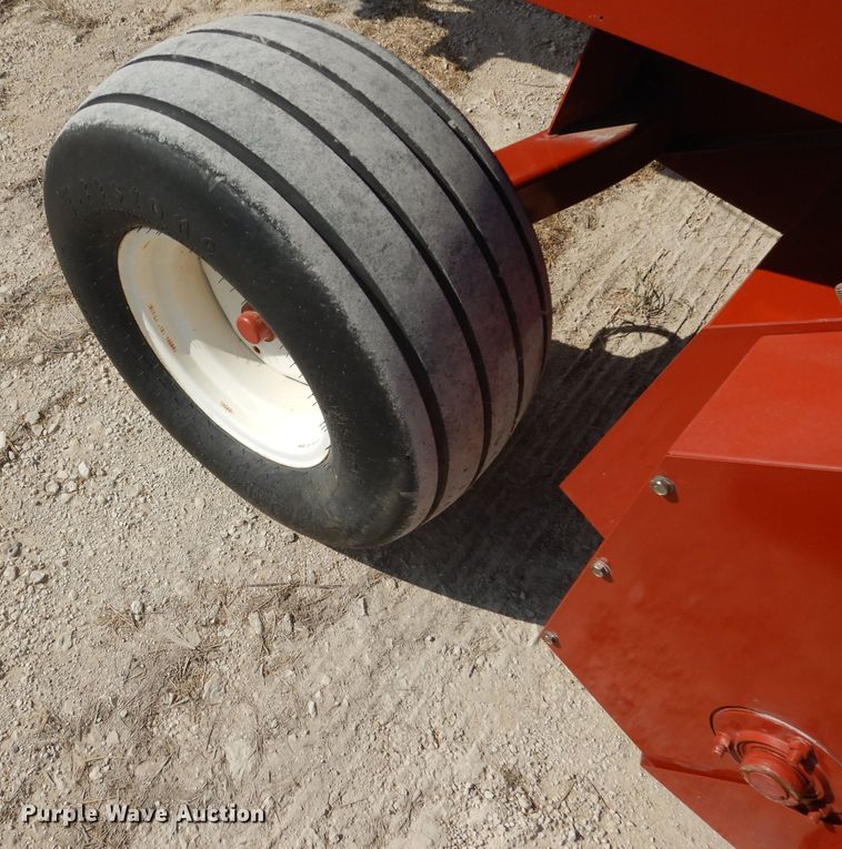 image for item DF2657 2005 Hesston 4590  small square baler