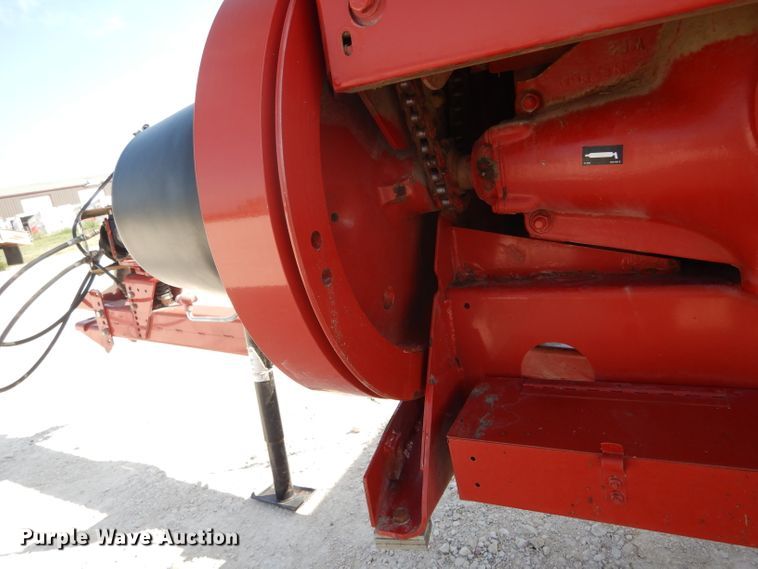 image for item DF2659 2011 New Holland BC5070  small square baler