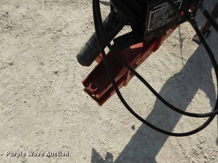 image for item DF2659 2011 New Holland BC5070  small square baler