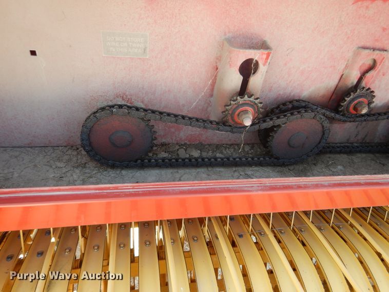 image for item DF2659 2011 New Holland BC5070  small square baler