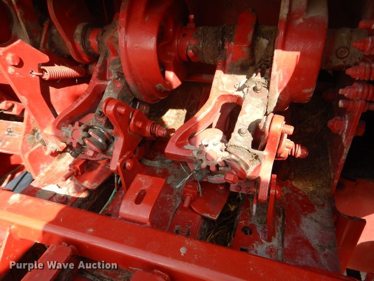 image for item DF2659 2011 New Holland BC5070  small square baler