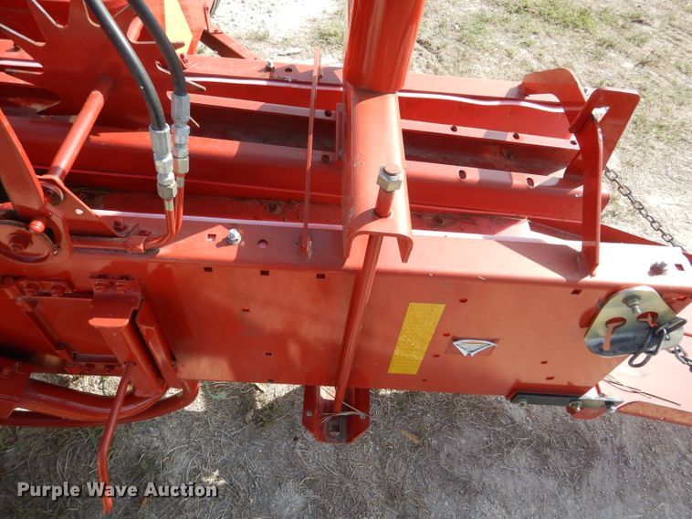 image for item DF2659 2011 New Holland BC5070  small square baler