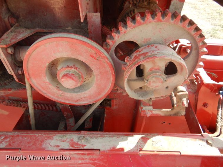 image for item DF2659 2011 New Holland BC5070  small square baler