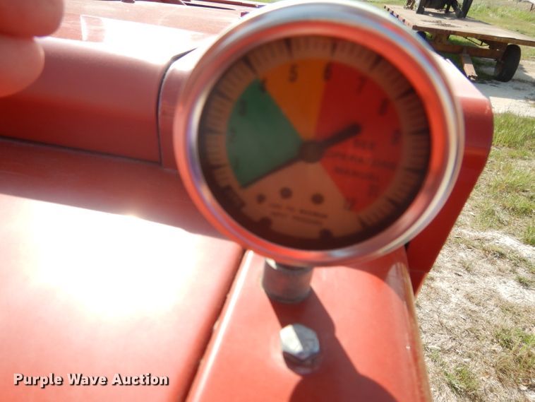 image for item DF2659 2011 New Holland BC5070  small square baler