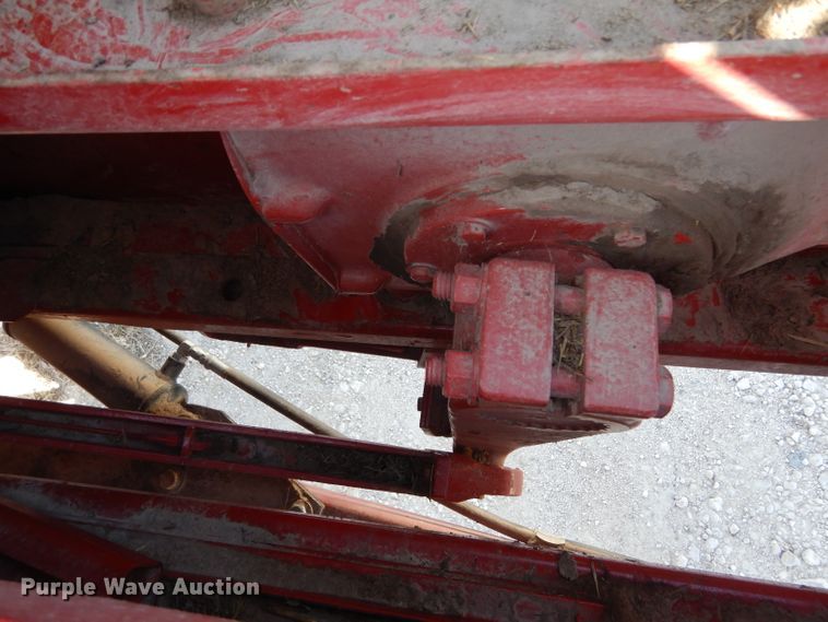 image for item DF2659 2011 New Holland BC5070  small square baler