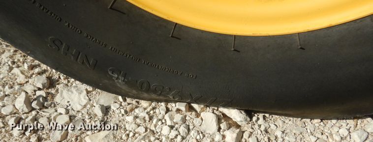 image for item DF2659 2011 New Holland BC5070  small square baler