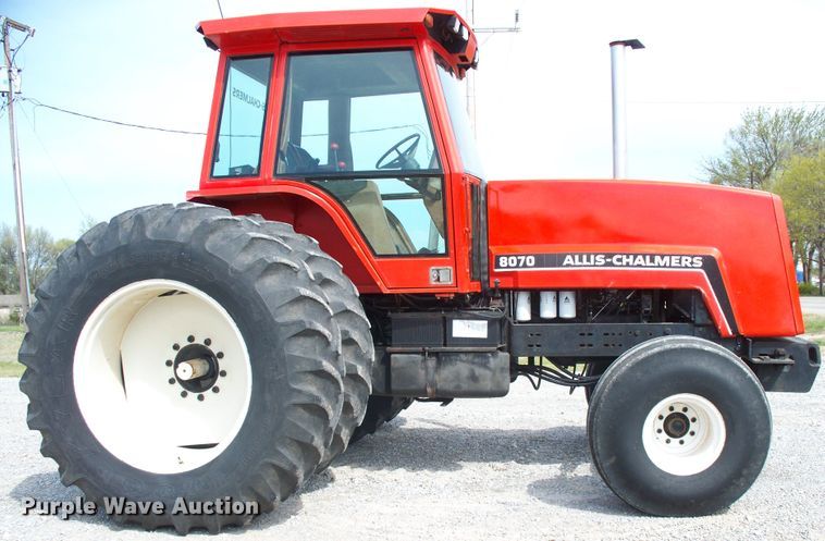 image for item DF4700 1982 Allis Chalmers 8070  tractor