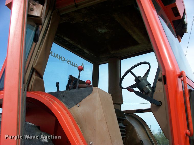 image for item DF4700 1982 Allis Chalmers 8070  tractor