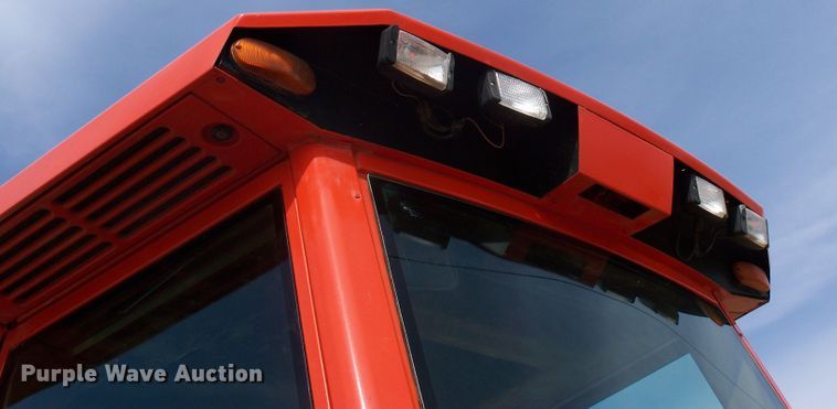 image for item DF4700 1982 Allis Chalmers 8070  tractor