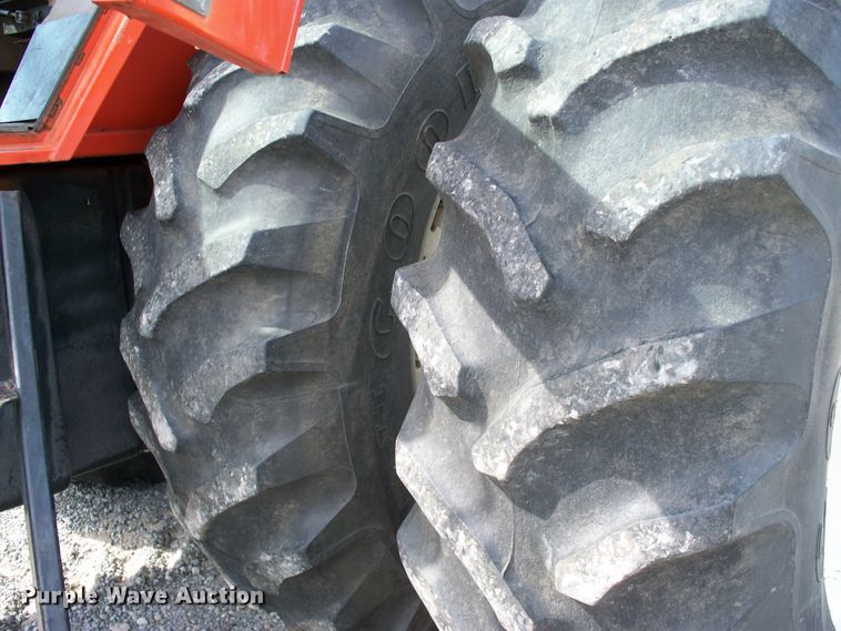 image for item DF4700 1982 Allis Chalmers 8070  tractor