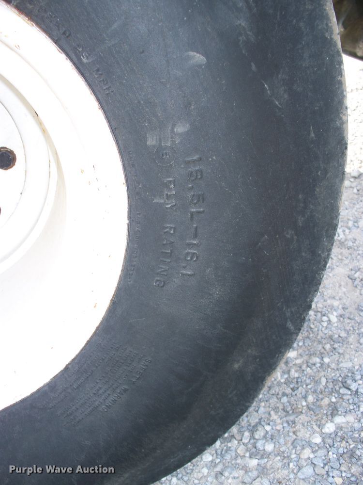 image for item DF4700 1982 Allis Chalmers 8070  tractor