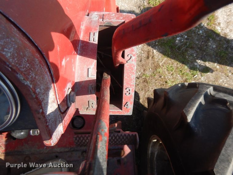 image for item DF6781 1963 Farmall 806  tractor