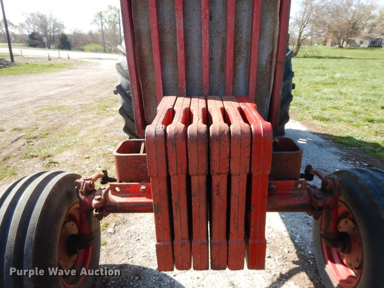 image for item DF6781 1963 Farmall 806  tractor