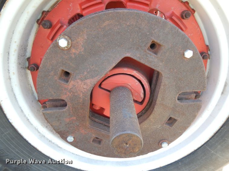 image for item DF6781 1963 Farmall 806  tractor