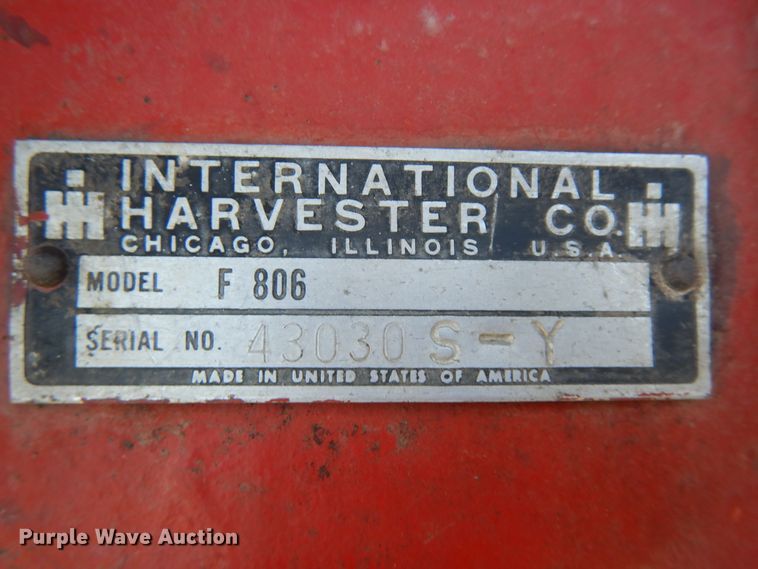image for item DF6781 1963 Farmall 806  tractor