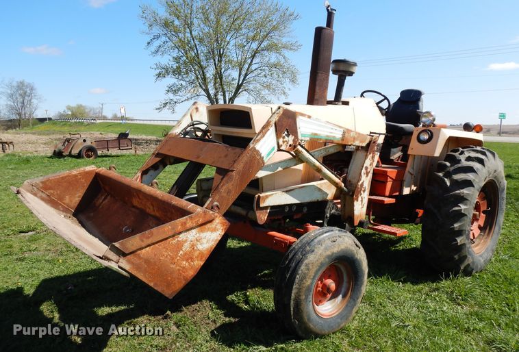 image for item DF6786 1970 Case 1070  tractor