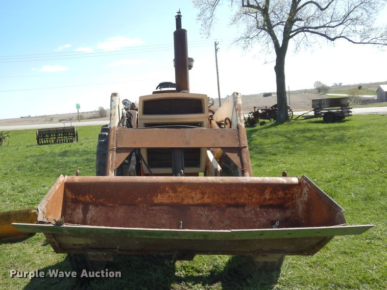 image for item DF6786 1970 Case 1070  tractor