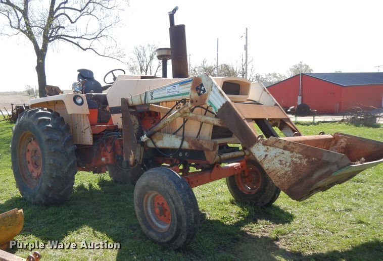 image for item DF6786 1970 Case 1070  tractor