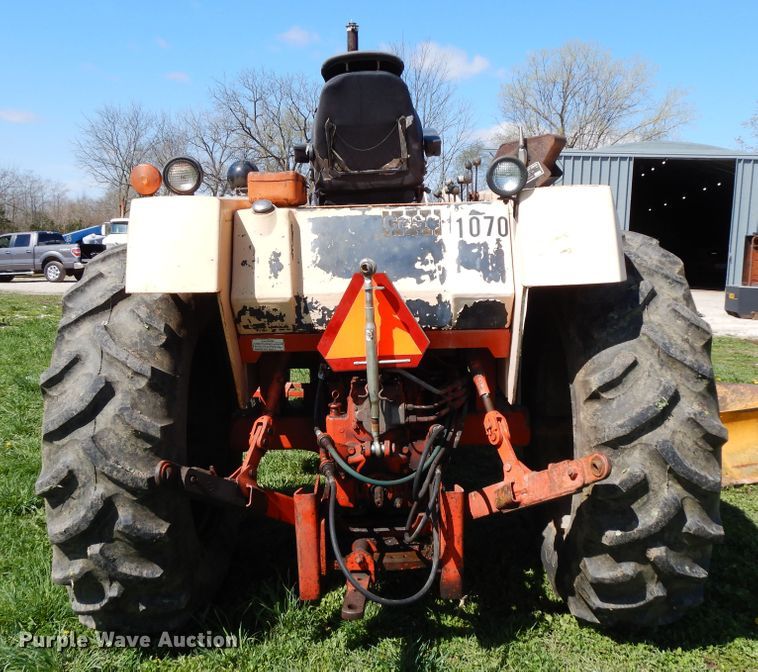image for item DF6786 1970 Case 1070  tractor