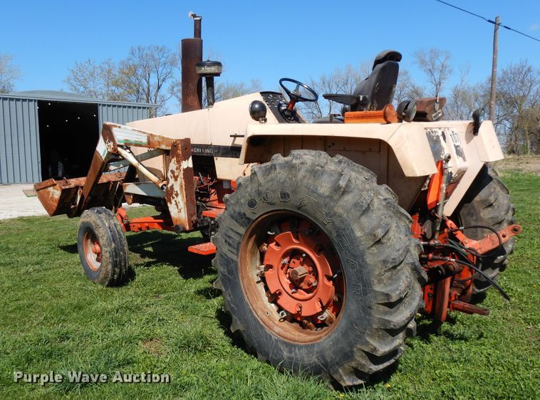image for item DF6786 1970 Case 1070  tractor