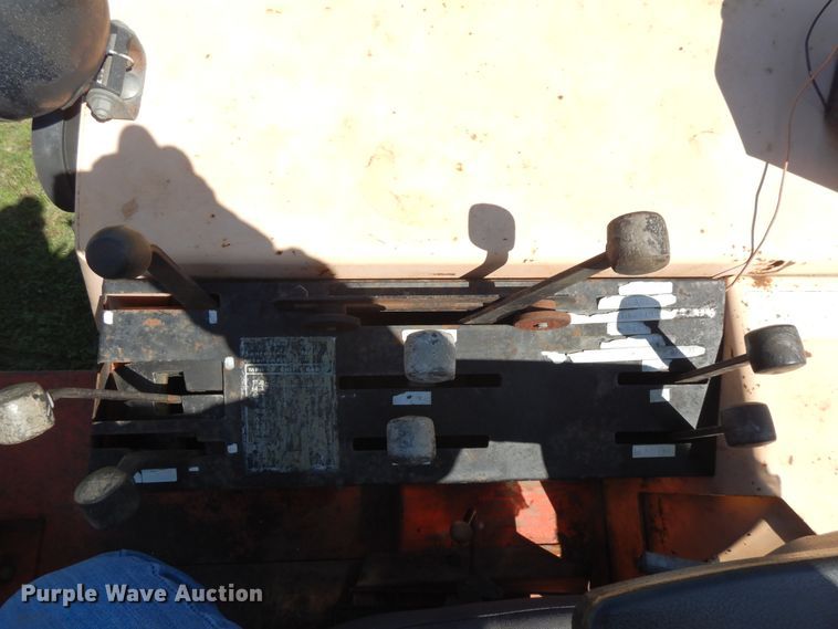 image for item DF6786 1970 Case 1070  tractor