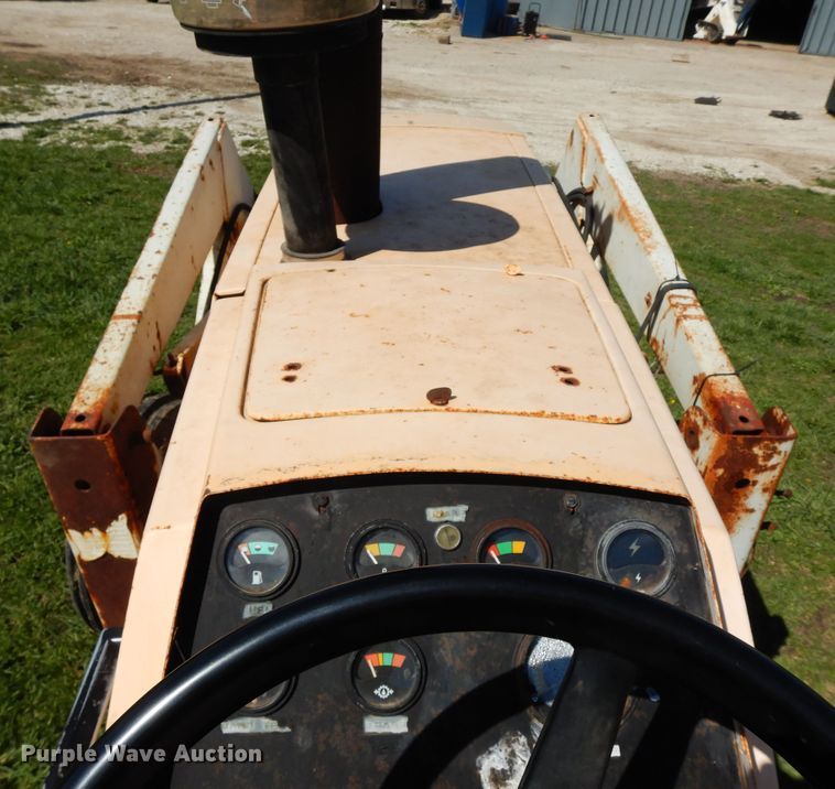 image for item DF6786 1970 Case 1070  tractor