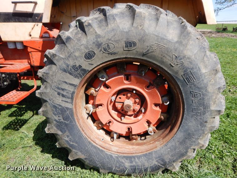 image for item DF6786 1970 Case 1070  tractor