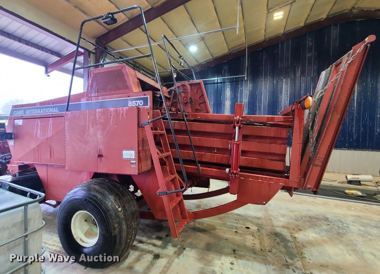 image for item DH5921 1995 Case IH 8570  large square baler