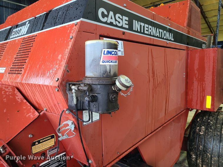 image for item DH5921 1995 Case IH 8570  large square baler