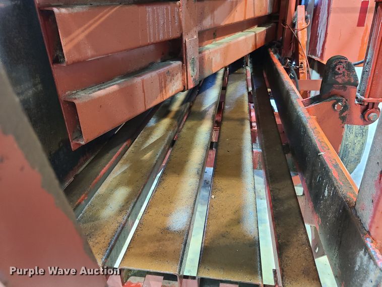 image for item DH5921 1995 Case IH 8570  large square baler