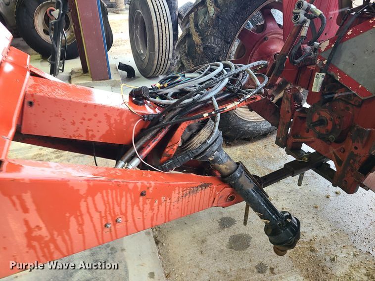 image for item DH5921 1995 Case IH 8570  large square baler