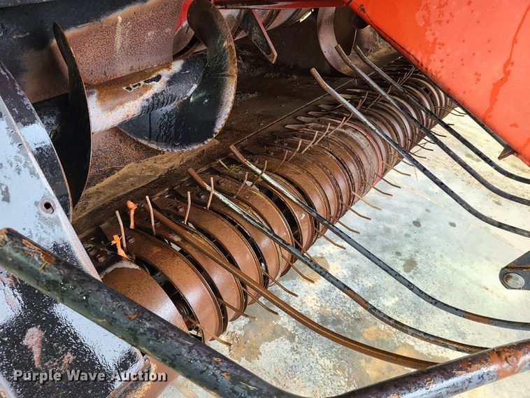 image for item DH5921 1995 Case IH 8570  large square baler